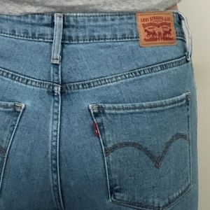 Levi’s 721 High Rise Skinny Jeans